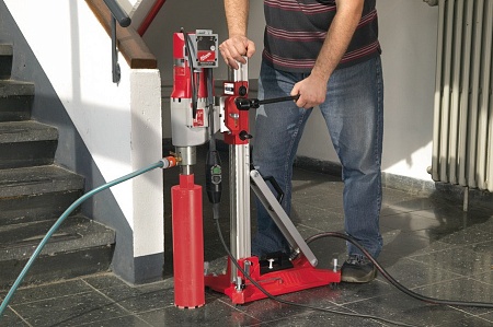 Milwaukee DCM 2-250C Двигатель новое в магазине tool-24.ru